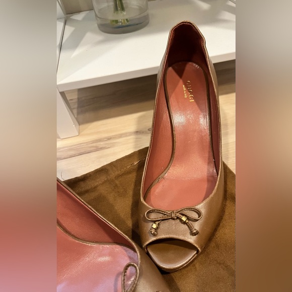 Gucci - Authentic Lamb Skin Leather Heals - Picture 4 of 15